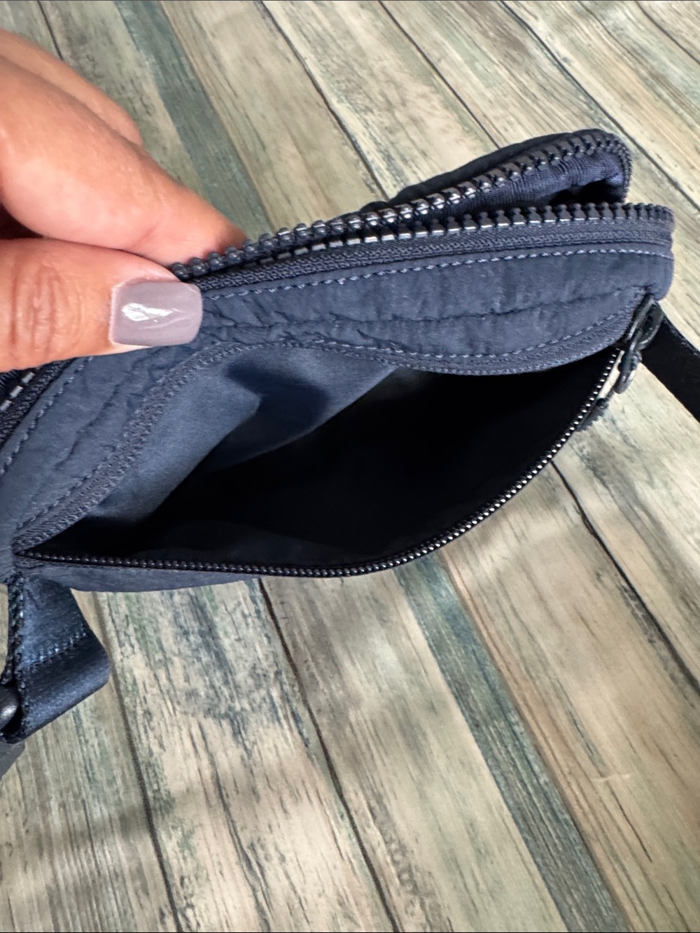 lululemon athletica Navy Lightweight Belt Bag - Picture 7 of 8